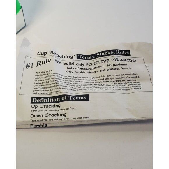 Speed Stacks 12 Cups Competition Stackers Green WSSA w/ Mesh Bag - Picture 3 of 5